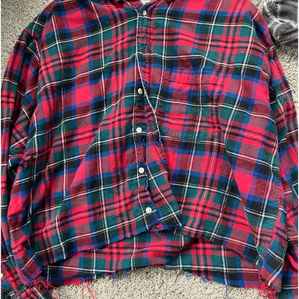 Two Cropped Winter Flannels - Picture 4 of 6